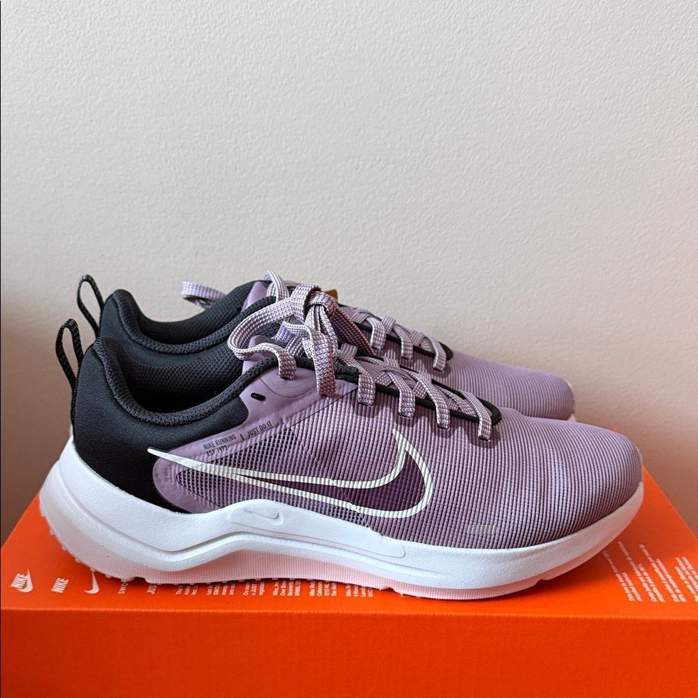 Nike Downshifter 12 White Purple DD9294-500 Women’s Size 7.5